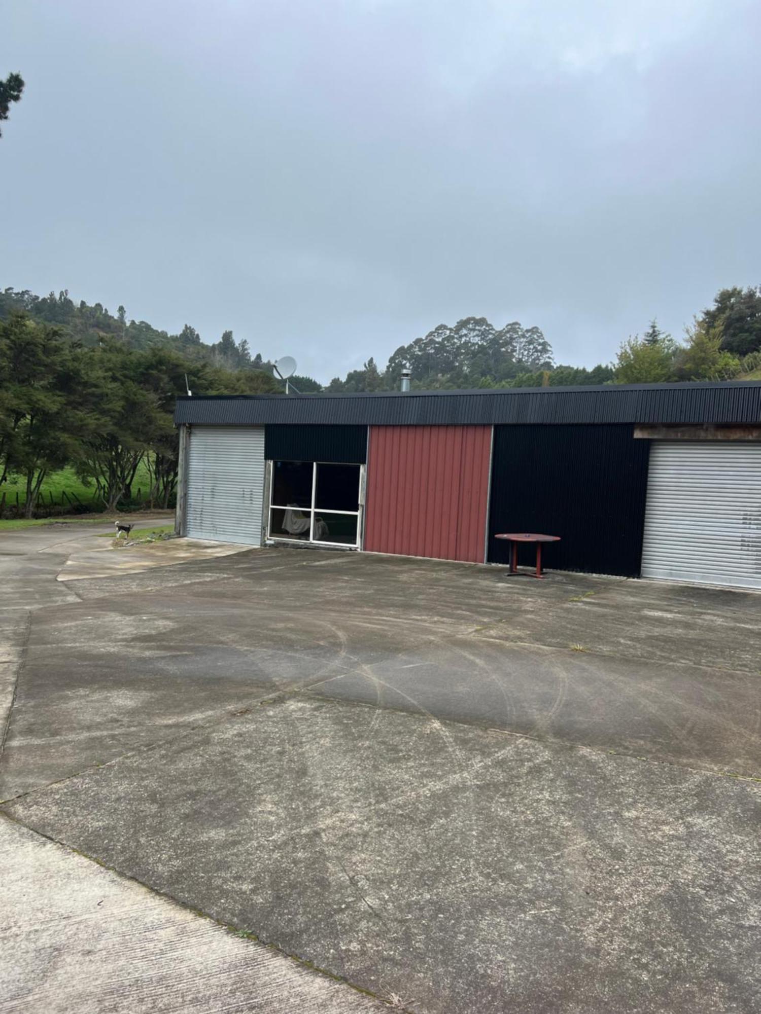 Self Contained Open Shed Space Wainui  Extérieur photo